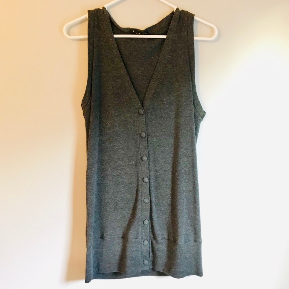 Forever 21 Sleeveless Gray Top